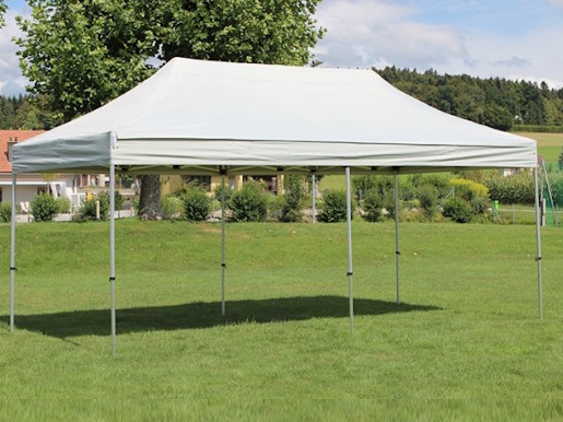 Pavillon 3x6 Meter im Garten